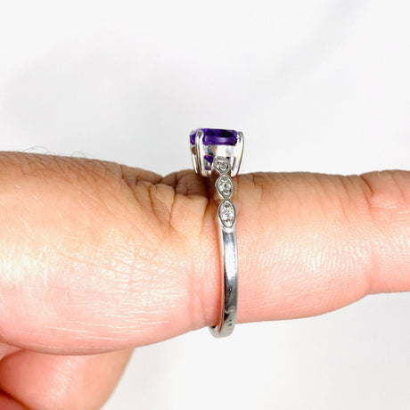 Amethyst round faceted ring with CZ s.9 HRGJ-38 - Nature's Magick