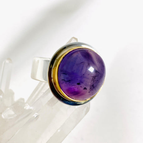 Amethyst round ring with brass detailing s.11 KRGJ2961 - Nature's Magick