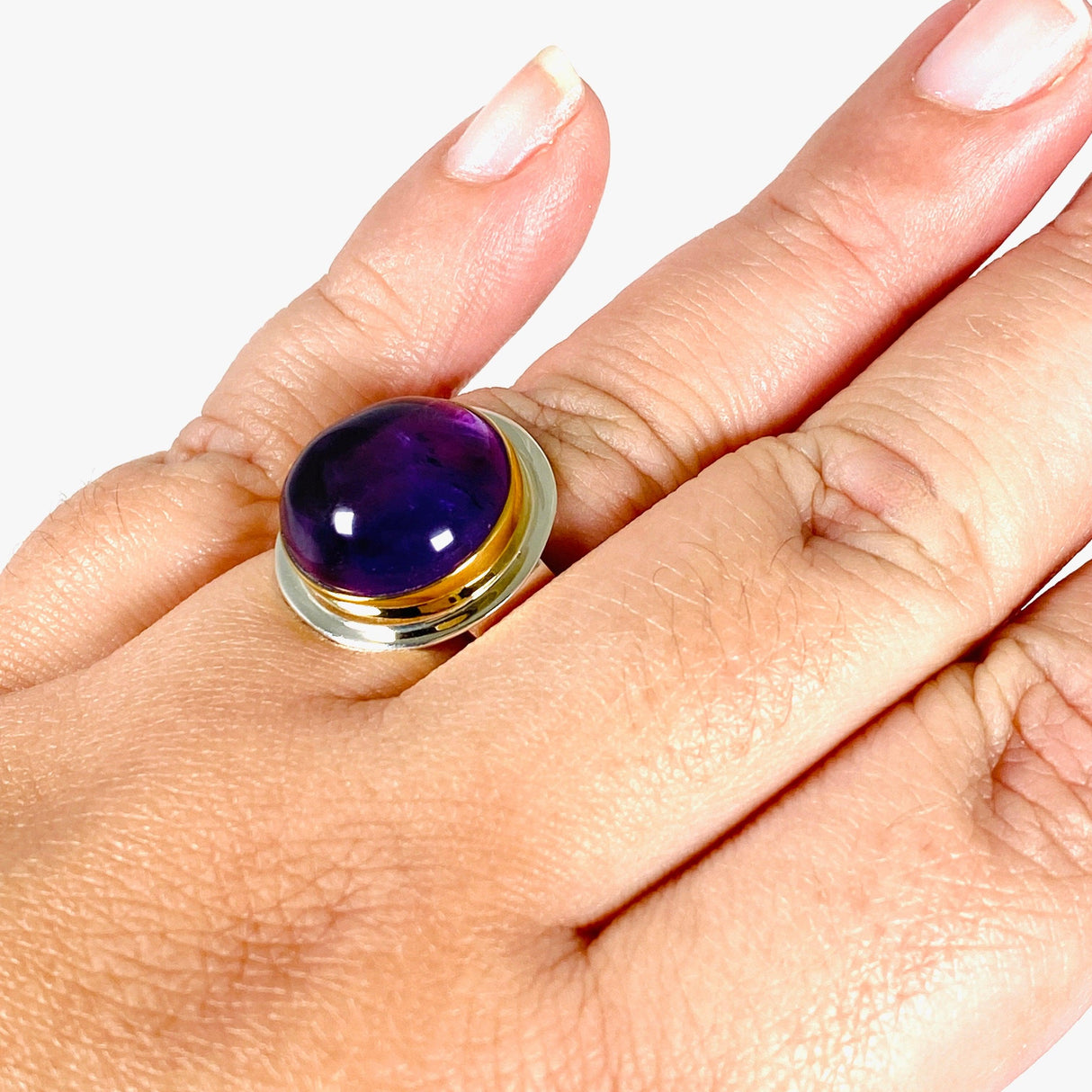 Amethyst round ring with brass detailing s.11 KRGJ2961 - Nature's Magick