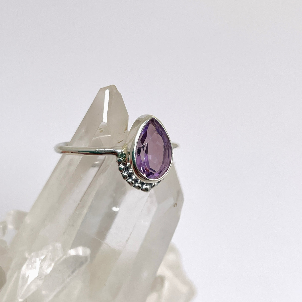 Amethyst Teardrop fine band ring R3800-AME