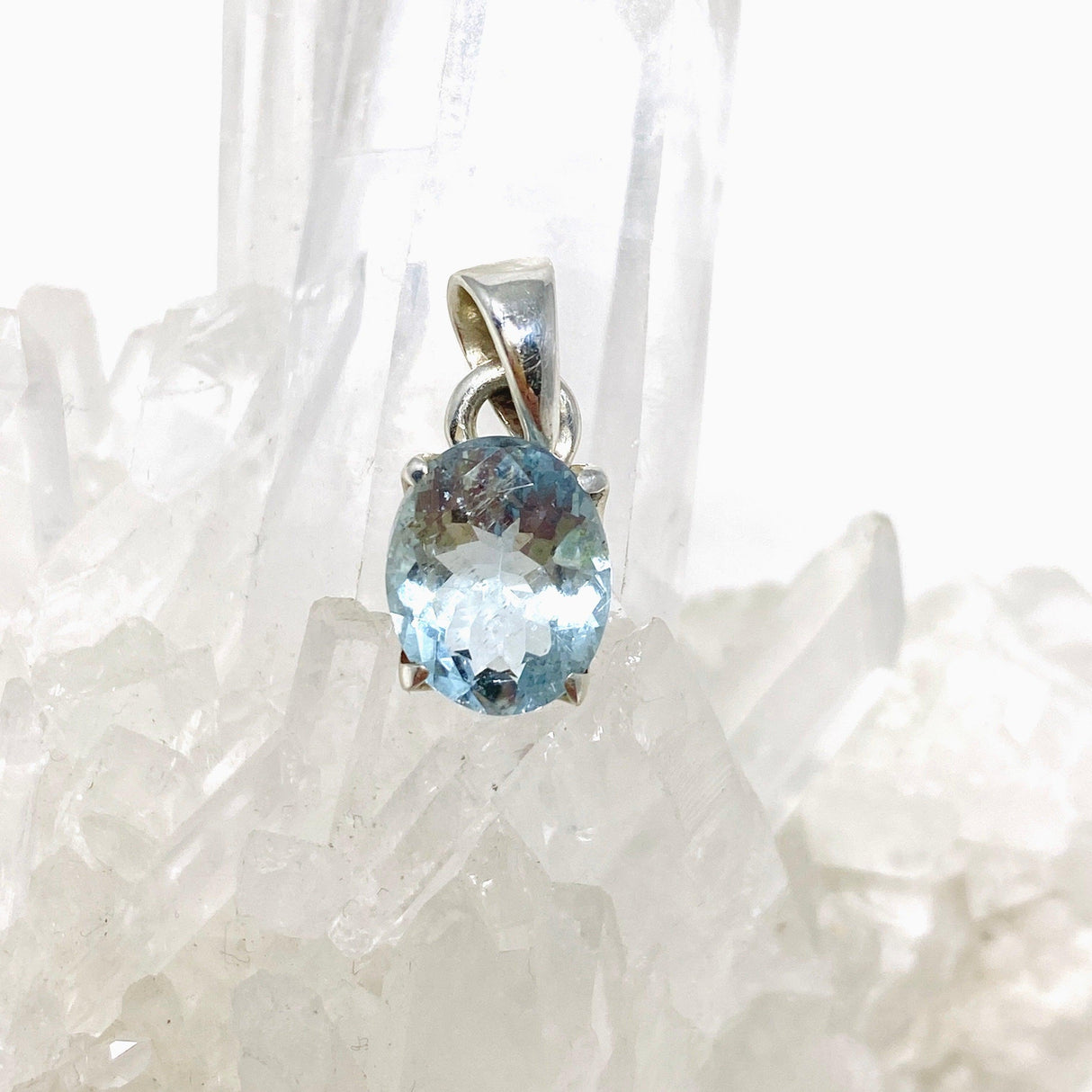 Aquamarine Faceted Petite Oval Pendant PPGJ744 - Nature's Magick