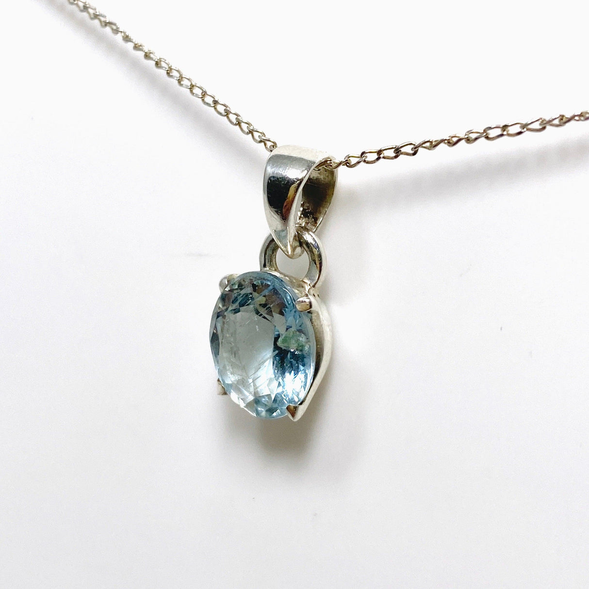 Aquamarine Faceted Petite Oval Pendant PPGJ744 - Nature's Magick