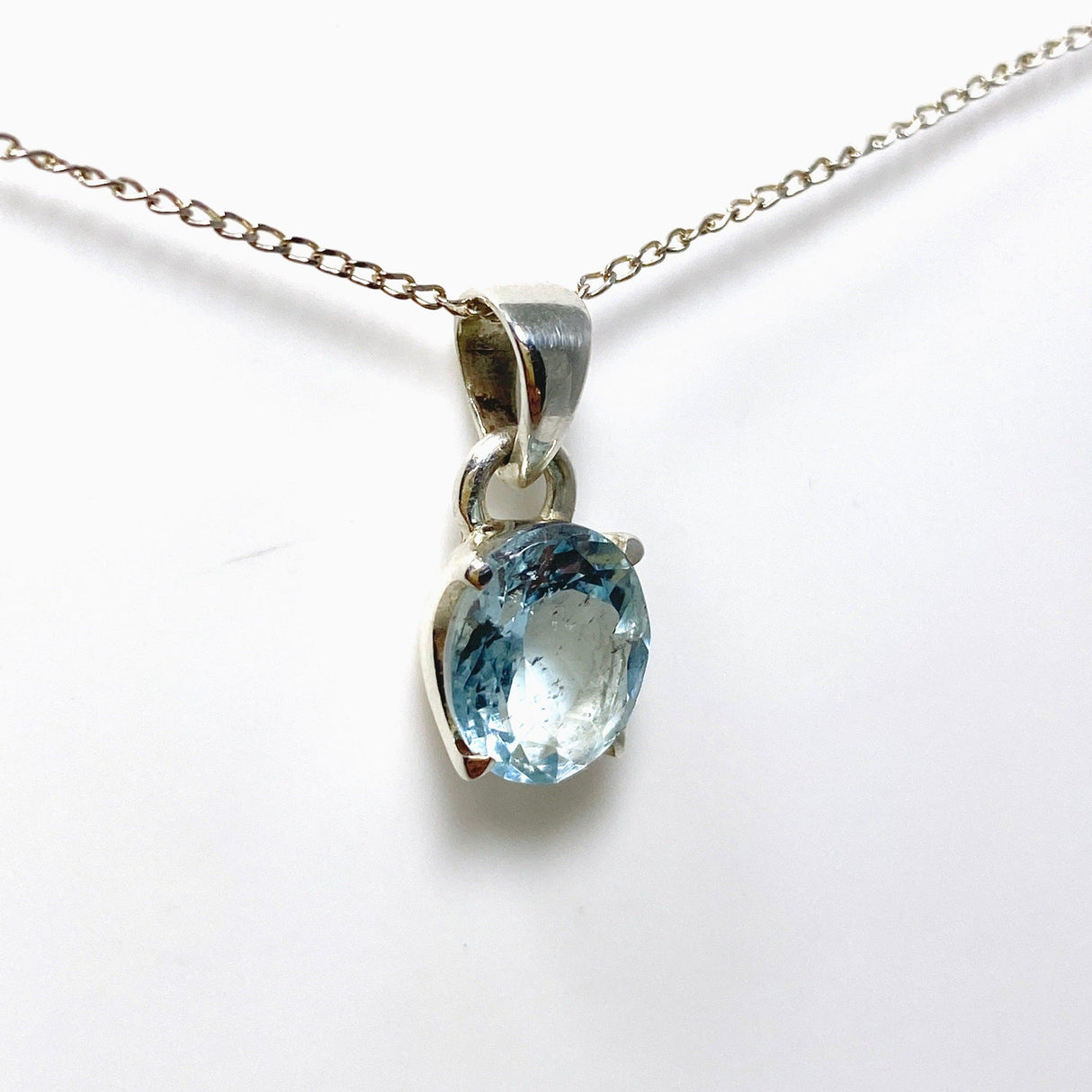 Aquamarine Faceted Petite Oval Pendant PPGJ744 - Nature's Magick