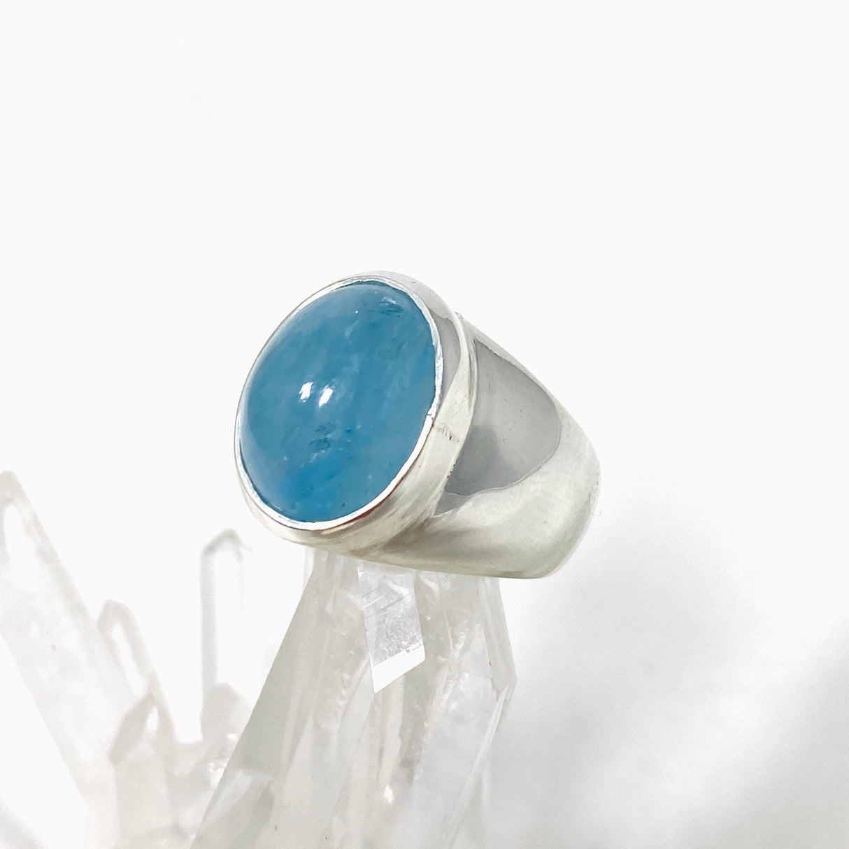 Aquamarine Oval Ring Size 7 KRGJ3257 - Nature's Magick