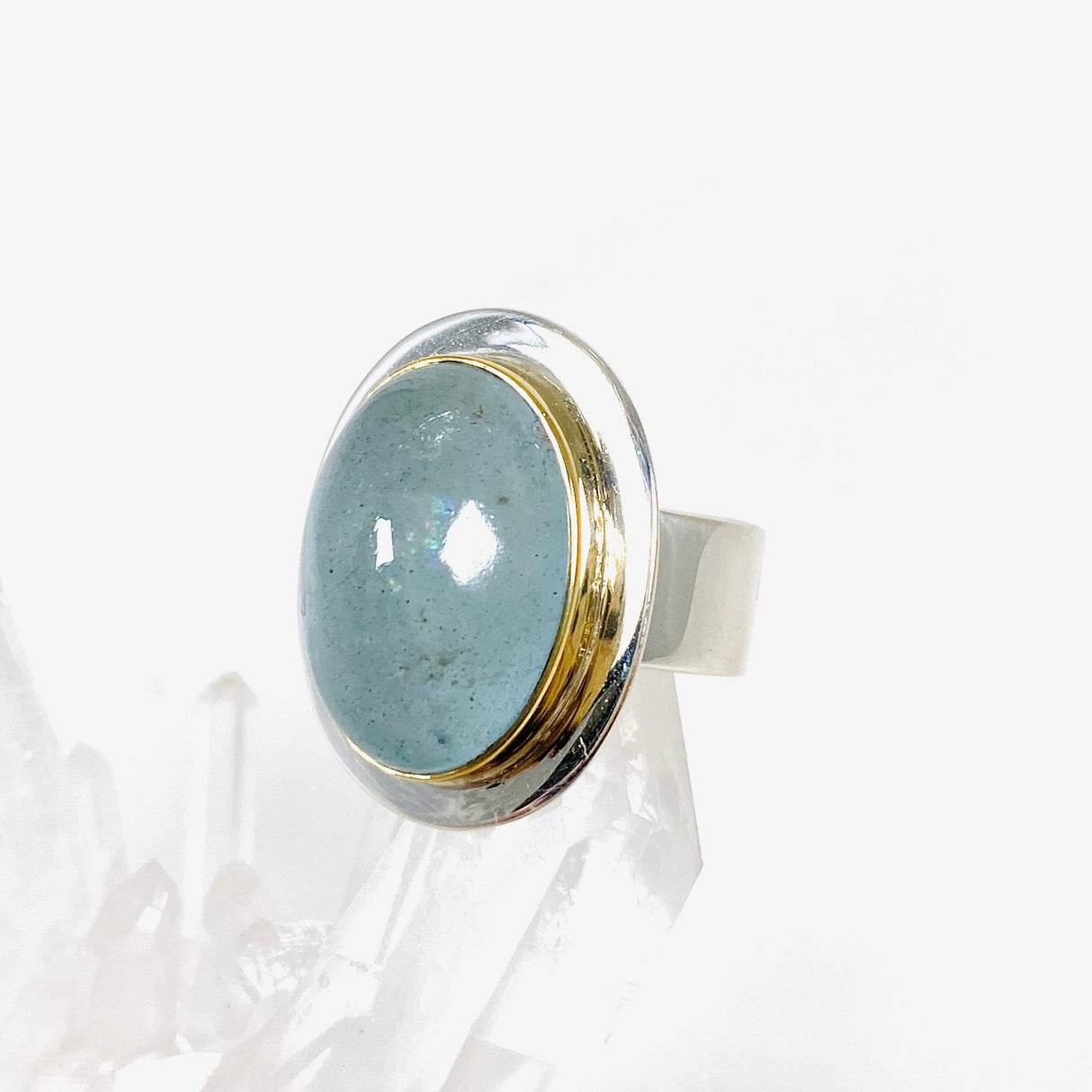 Aquamarine oval ring with gold detailing s.7 KRGJ2882 - Nature's Magick