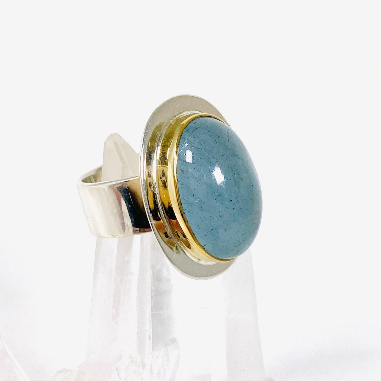 Aquamarine oval ring with gold detailing s.7 KRGJ2882 - Nature's Magick