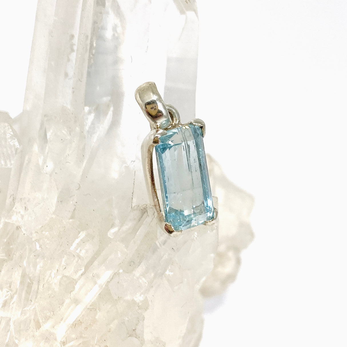 Aquamarine Rectangular Faceted Pendant PPGJ1117