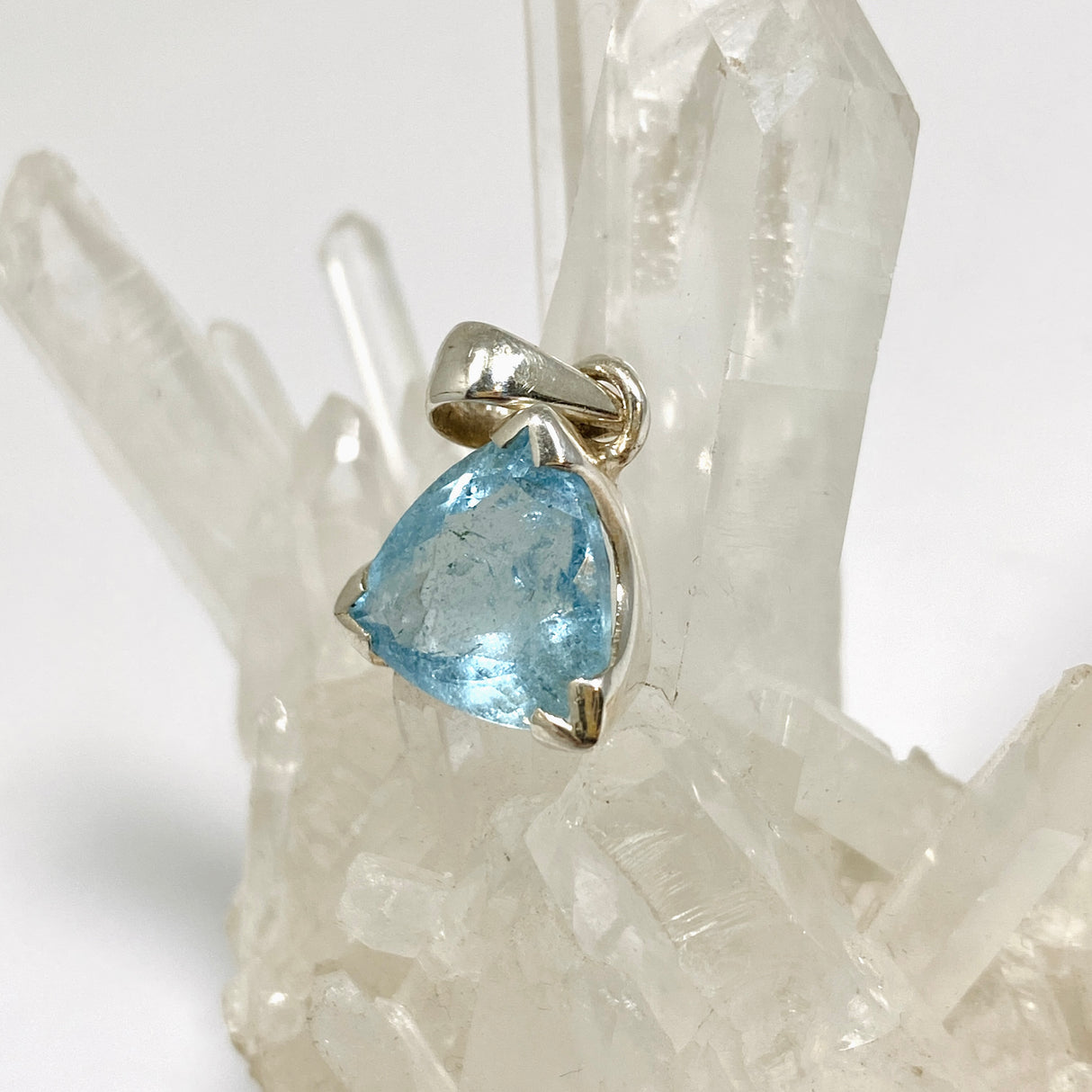 Aquamarine Triangular Faceted Pendant PPGJ1114