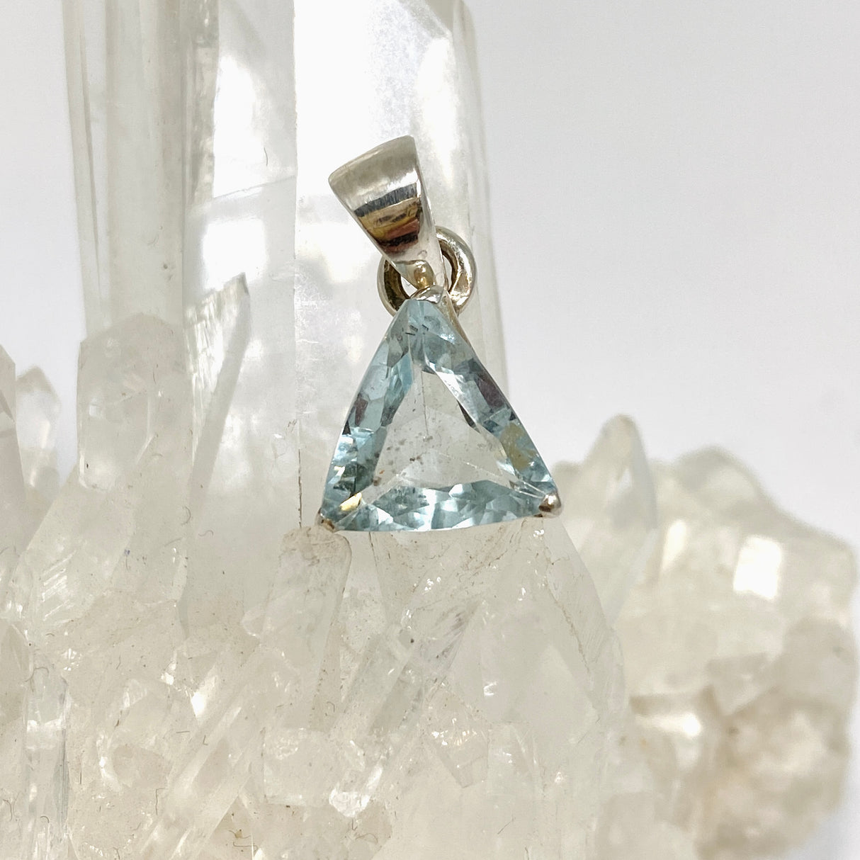 Aquamarine Triangular Faceted Pendant PPGJ1115