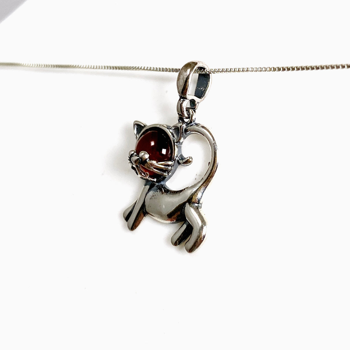 Baltic Cognac Amber Round Cabochon Cat Pendant AMB349