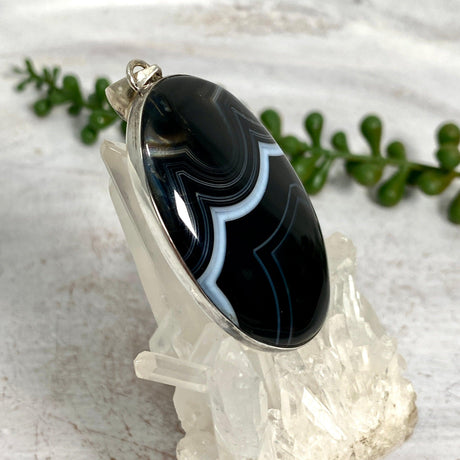 Banded Agate Oval Cabochon Pendant KPGJ1929 - Nature's Magick