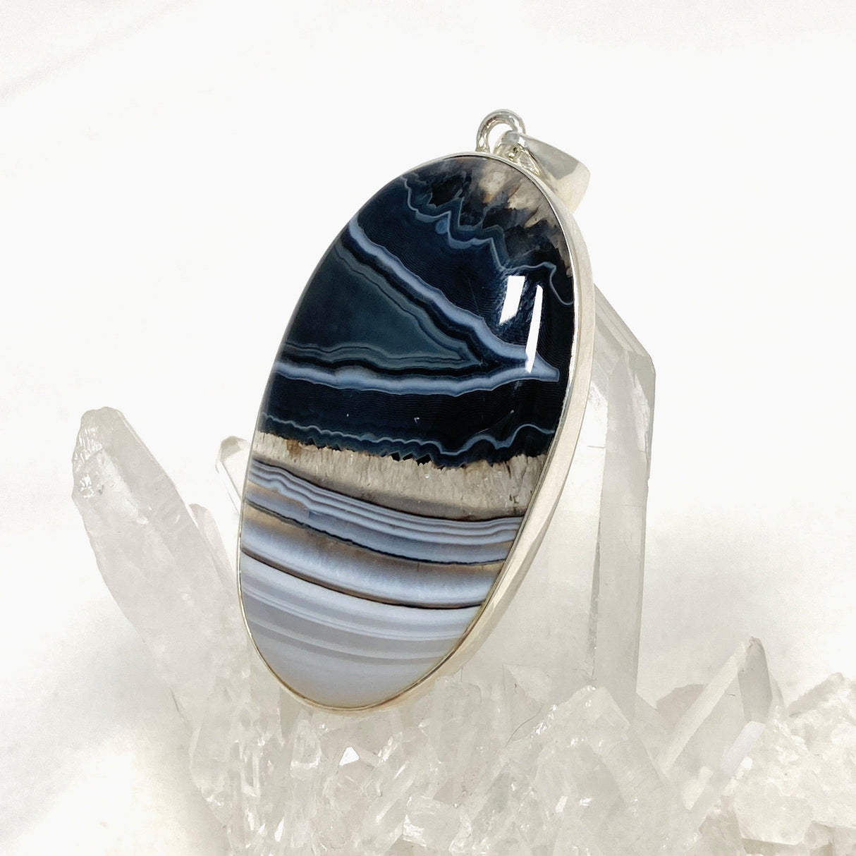 Banded Agate Oval Pendant KPGJ4349 - Nature's Magick