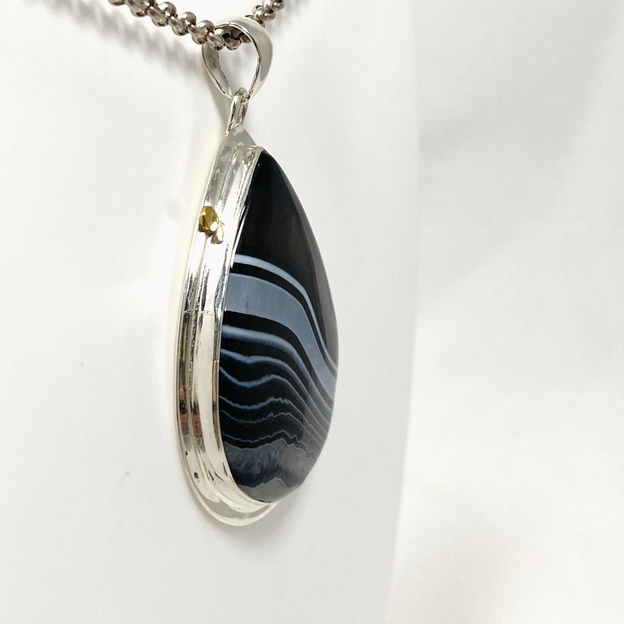 Banded Agate Teardrop Pendant with Brass Accents KPGJ4353 - Nature's Magick