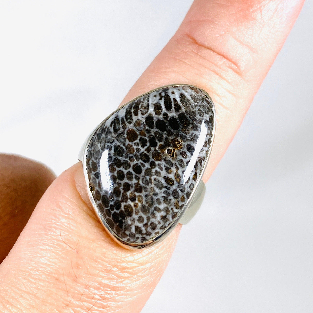 Black Fossilated Coral freeform ring s.10 KRGJ2450 - Nature's Magick