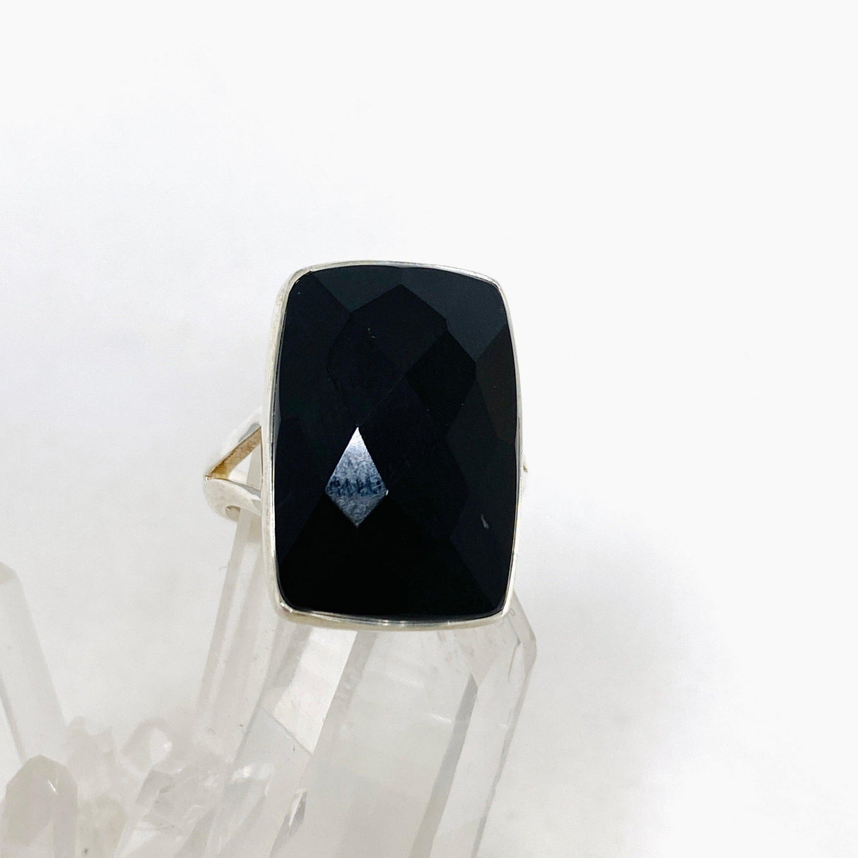 Black Onyx Faceted Rectangular Ring s.8 KRGJ2992 - Nature's Magick