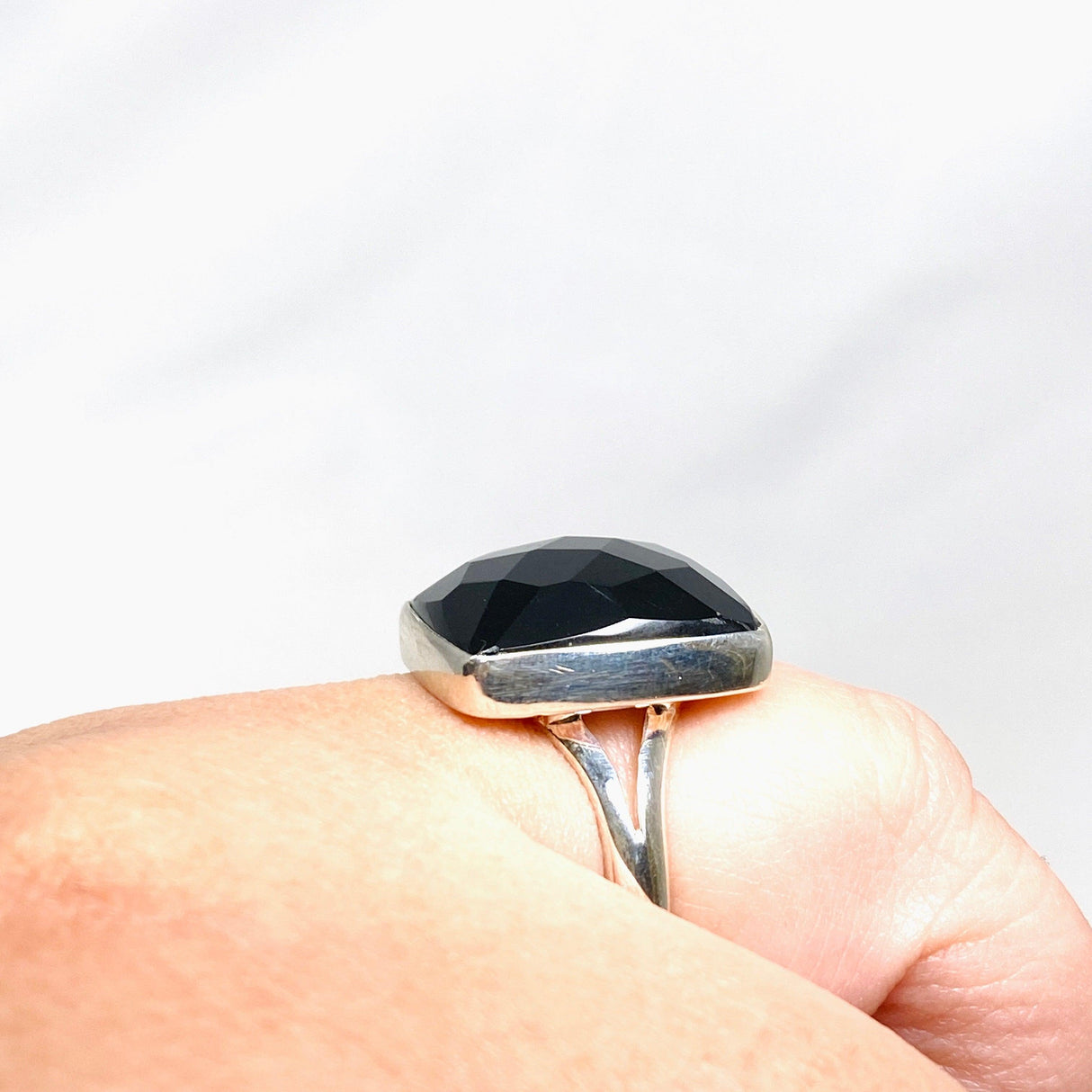 Black Onyx Faceted Square Ring s.11 KRGJ2991 - Nature's Magick