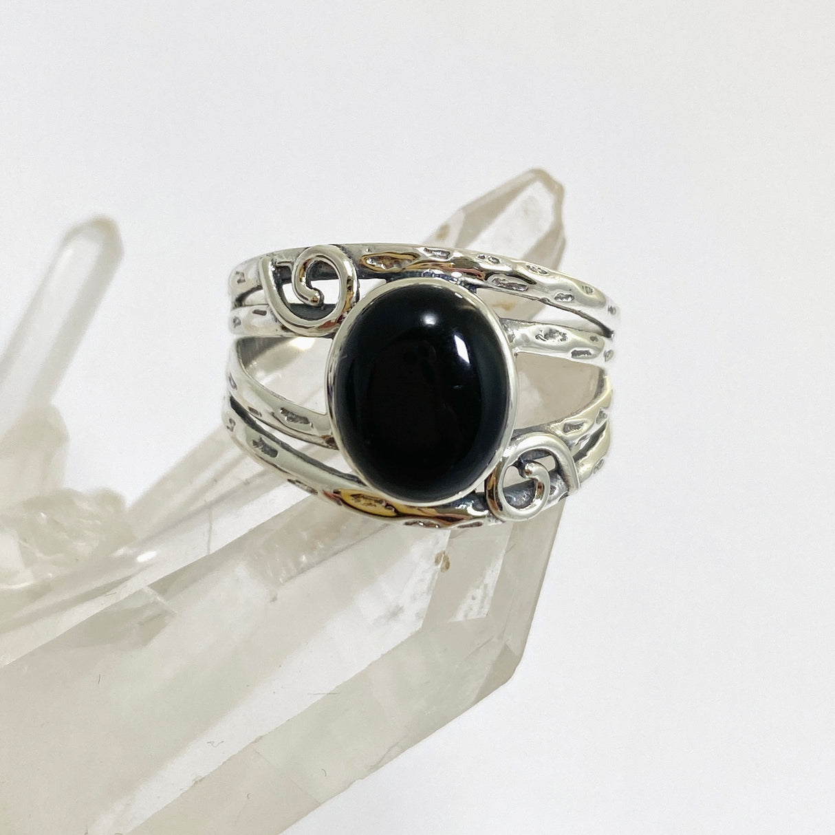 Black Onyx Oval Cabochon Ring in a Decorative Setting R4025