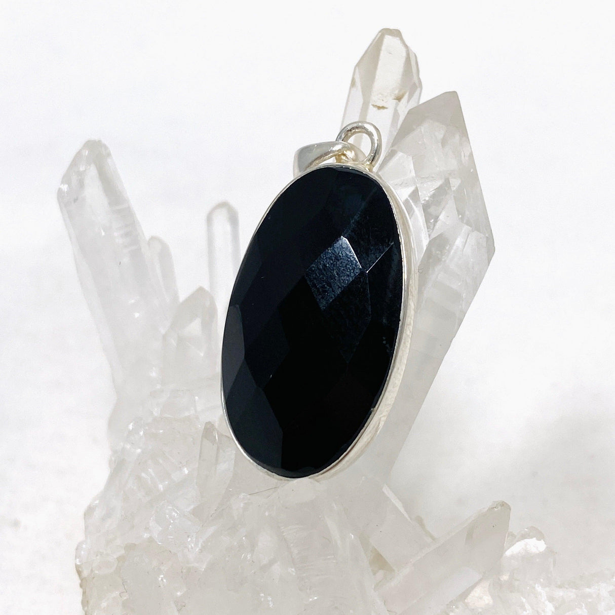 Black Onyx Oval Faceted Pendant KPGJ3974 - Nature's Magick