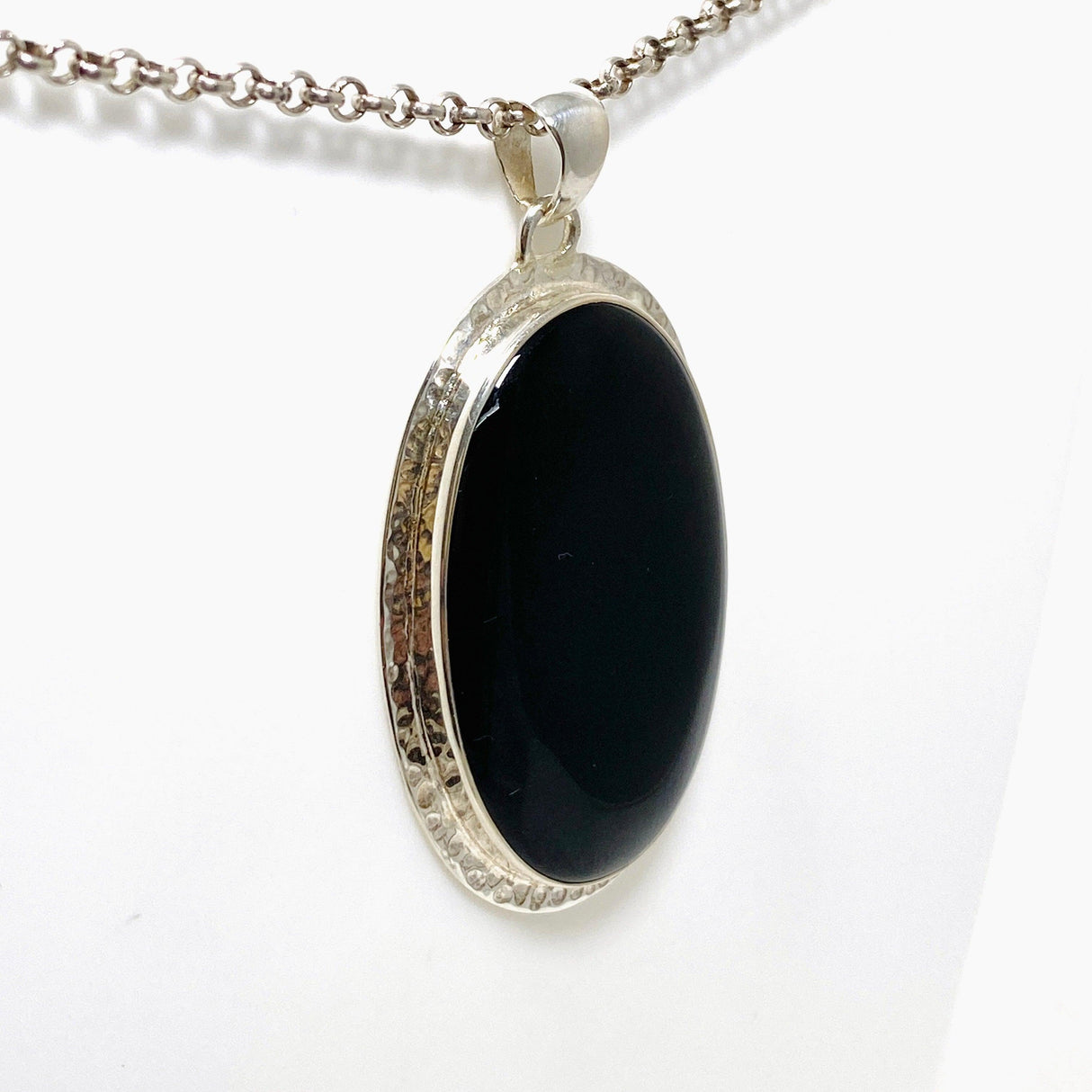 Black Onyx Oval Pendant KPGJ3977 - Nature's Magick