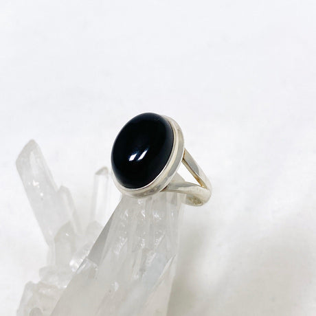 Black Onyx Oval Ring s.9 KRGJ2994 - Nature's Magick