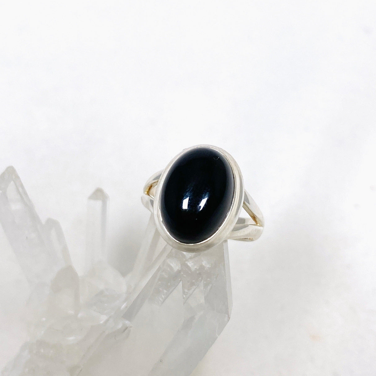 Black Onyx Oval Ring s.9 KRGJ2994 - Nature's Magick