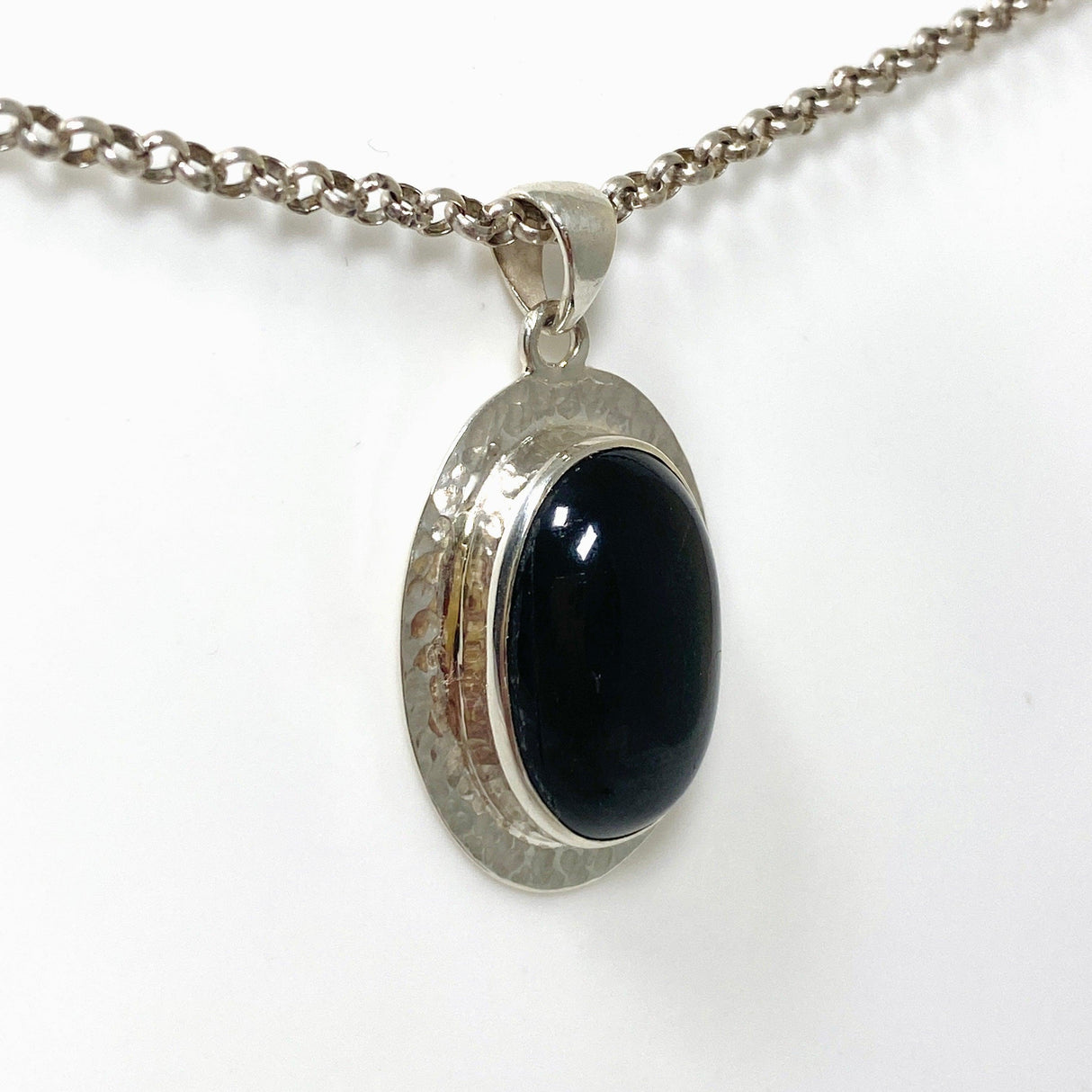 Black Star Diopside Oval Pendant in a Hammered Setting KPGJ4476 - Nature's Magick