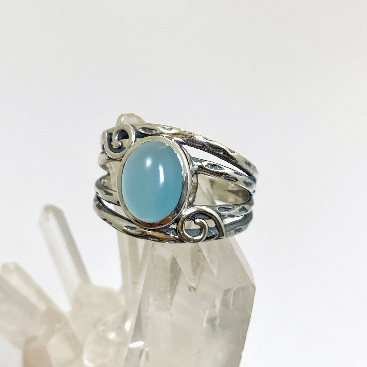 Blue Chalcedony Cabochon Ring in a Decorative Setting R4025
