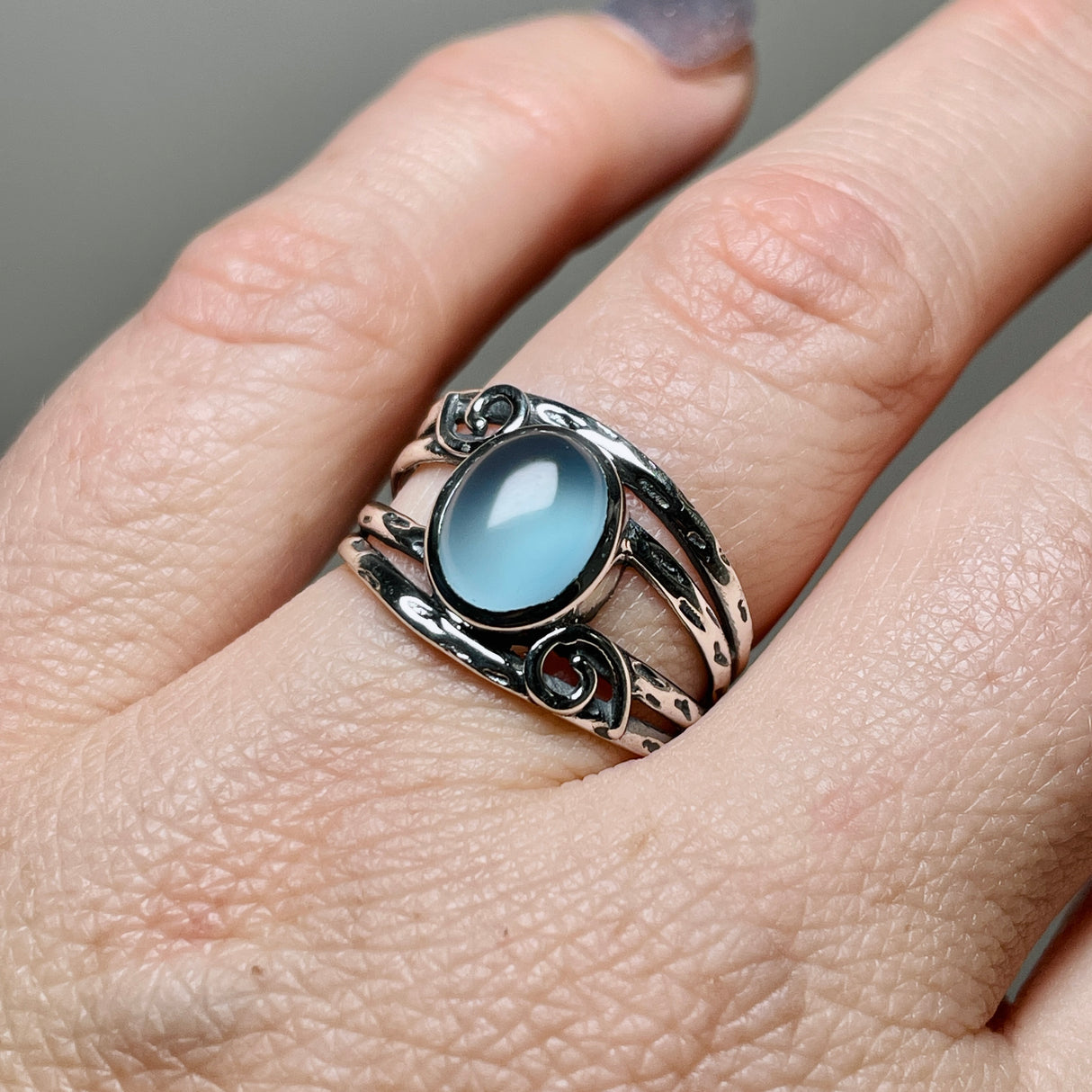 Blue Chalcedony Cabochon Ring in a Decorative Setting R4025