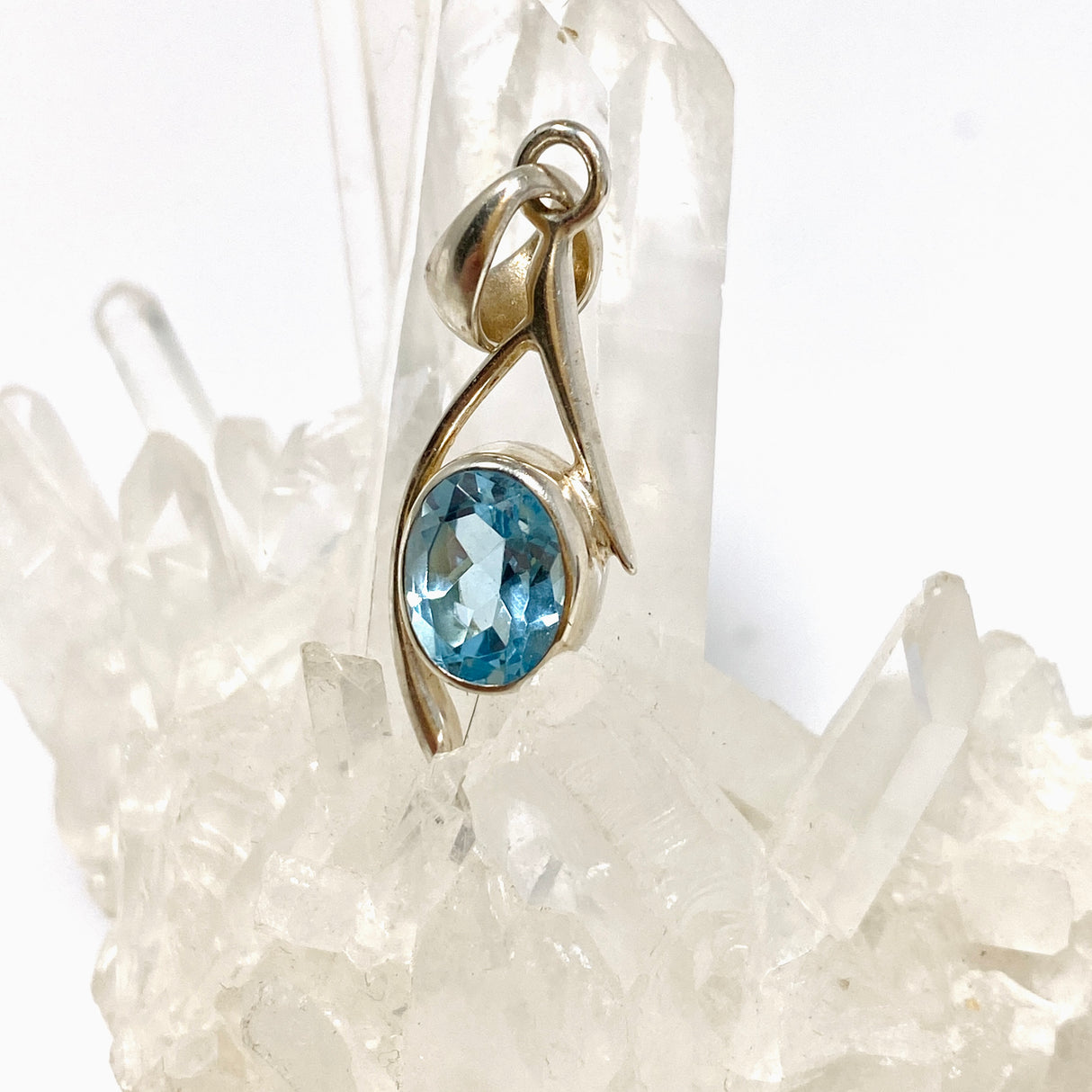 Blue Topaz Faceted Oval Pendant BTP-110