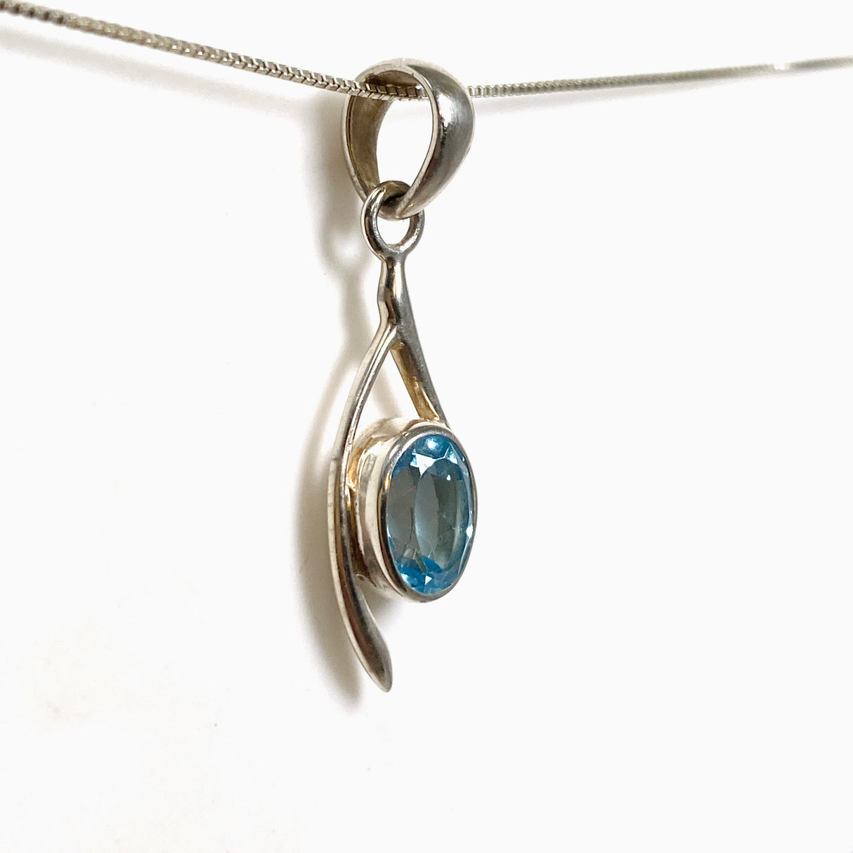 Blue Topaz Faceted Oval Pendant BTP-110