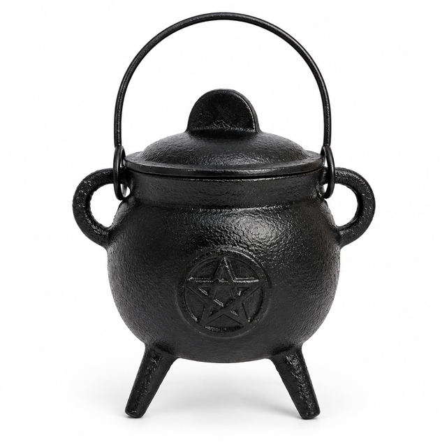Cast iron cauldron with lid and pentagram design, 9cm