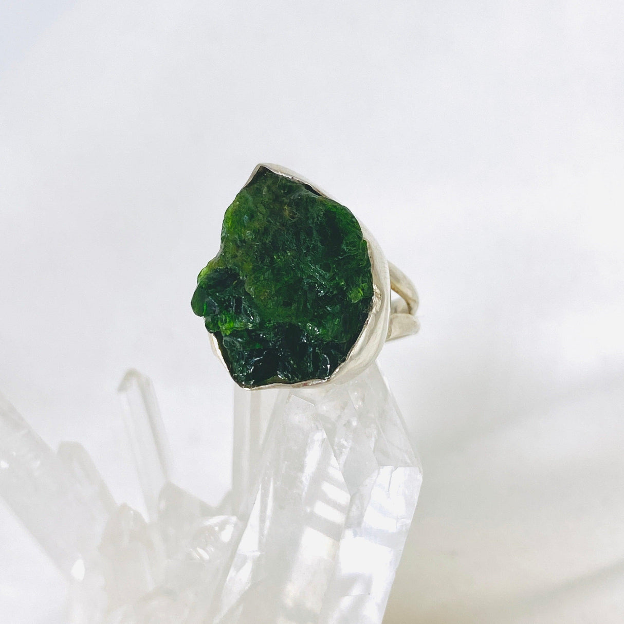 Chrome Diopside raw ring s.5.5 KRGJ2014 - Nature's Magick