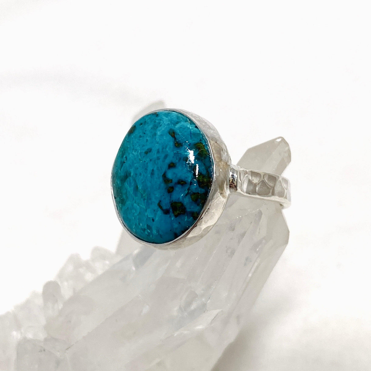 Chrysocolla with Shattuckite and Dioptase Round Ring with a Hammered Band Size 9 KRGJ3235 - Nature's Magick