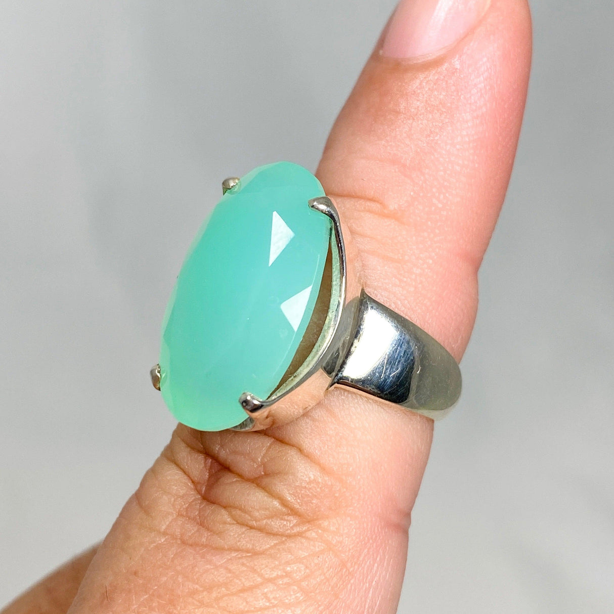 Chrysoprase Faceted Oval Ring Size 7.5 PRGJ469 - Nature's Magick