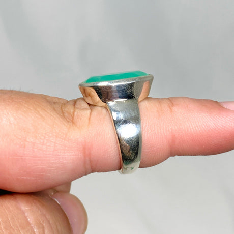 Chrysoprase Faceted Oval Ring Size 7.5 PRGJ472 - Nature's Magick