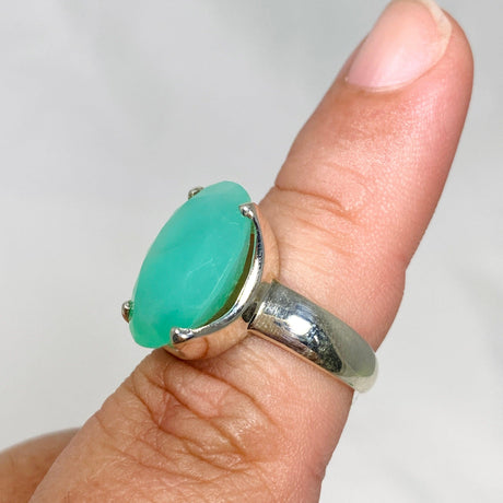 Chrysoprase Faceted Oval Ring Size 7 PRGJ473 - Nature's Magick