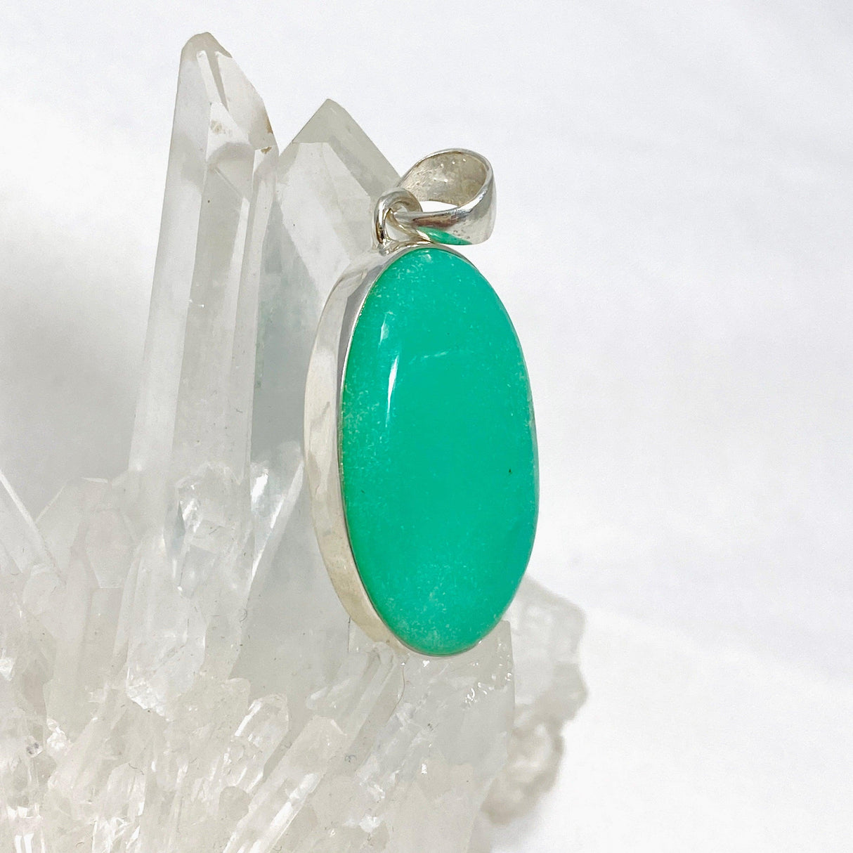 Chrysoprase Oval Pendant KPGJ4456 - Nature's Magick