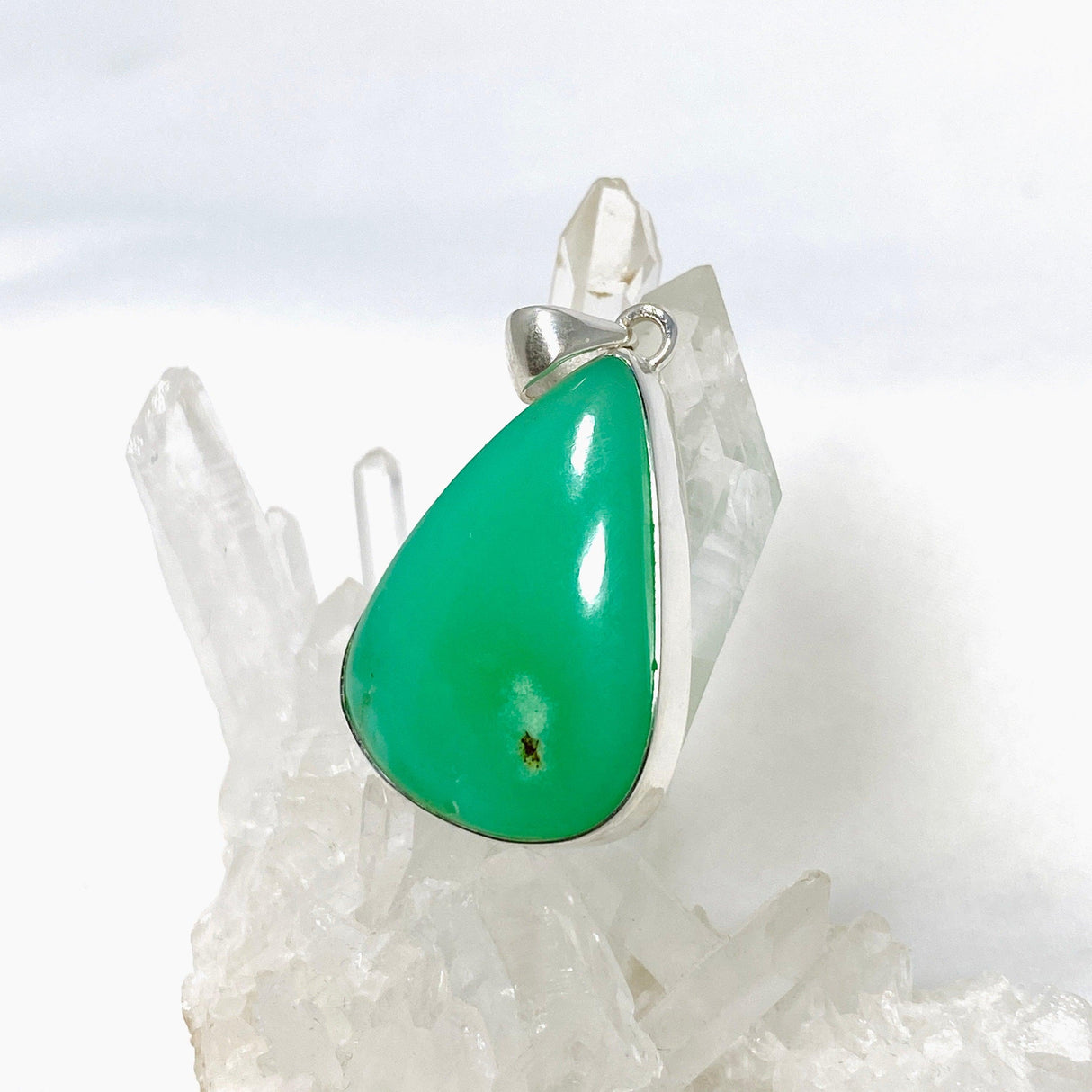 Chrysoprase Teardrop Pendant KPGJ4461 - Nature's Magick