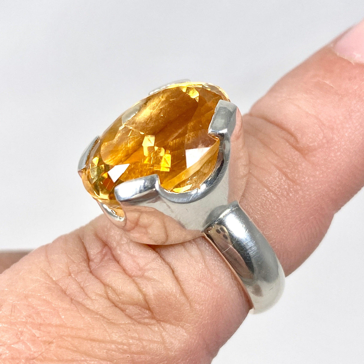 Citrine faceted oval ring s.7 KRGJ2831 - Nature's Magick