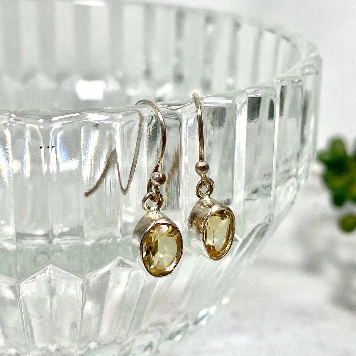 Citrine petite oval faceted earrings R2363-CTO - Nature's Magick