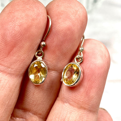 Citrine petite oval faceted earrings R2363-CTO - Nature's Magick