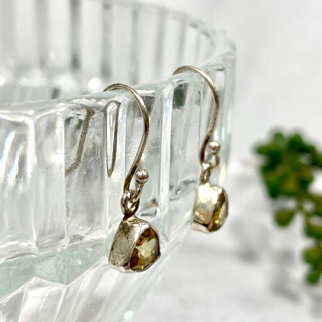 Citrine petite triangular faceted earrings R2363-CTT - Nature's Magick