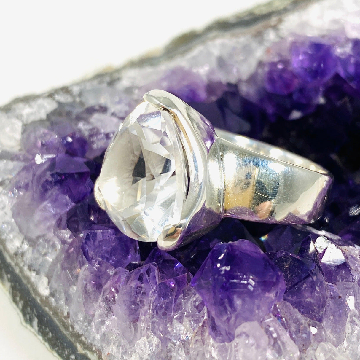 Clear Quartz trillion faceted ring s.7 KRGJ2941 - Nature's Magick