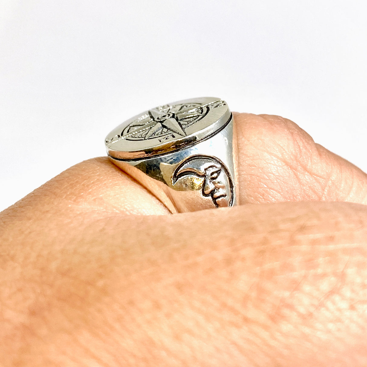 Compass Sterling Silver Ring RG948