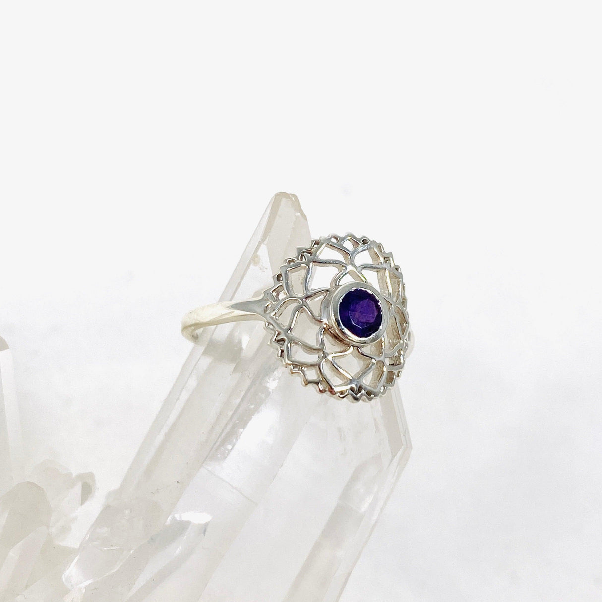 Crown Chakra Ring with Amethyst - Nature's Magick