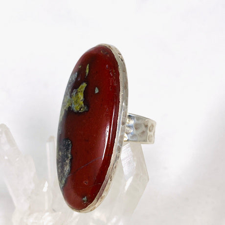 Dragons Blood Stone Oval Hammered Band Ring Size 8 KRGJ1684 - Nature's Magick