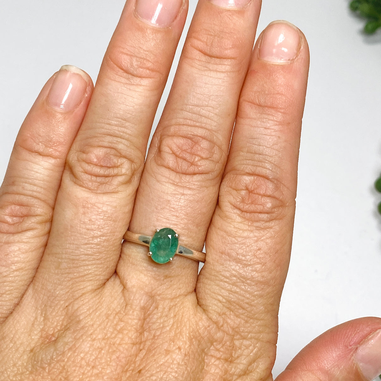 Emerald (Natural) Oval Faceted Ring Size 8.5 PRGJ552