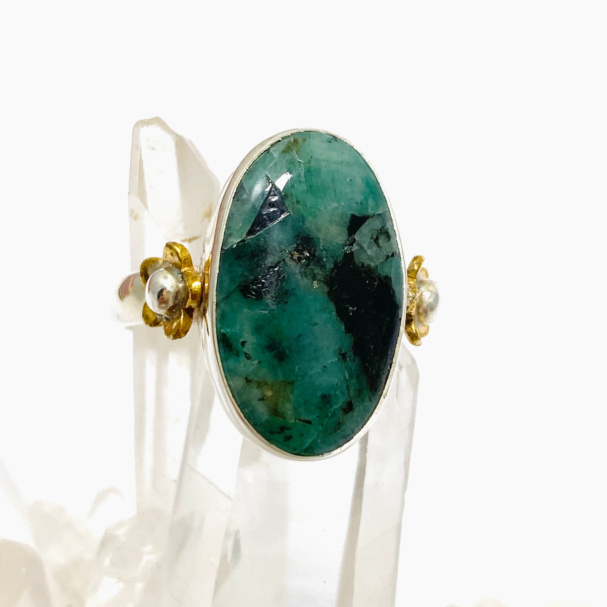 Emerald Oval Cabochon Ring with Brass Detailing Size 11 KPGJ3296