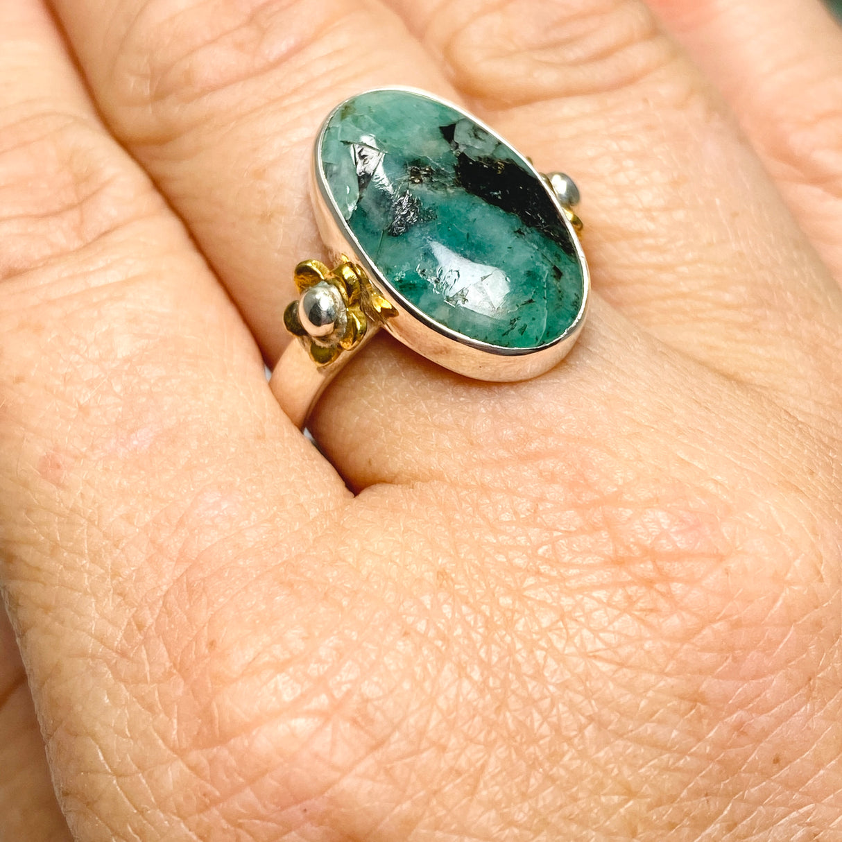 Emerald Oval Cabochon Ring with Brass Detailing Size 11 KPGJ3296