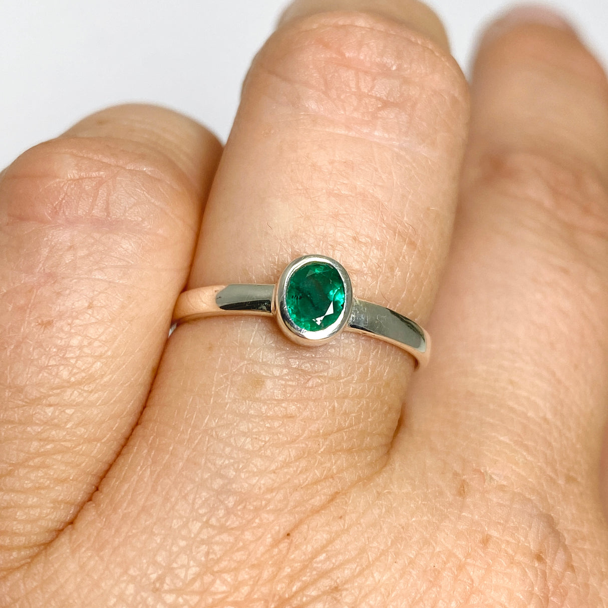 Emerald Oval Faceted Ring PRGJ699